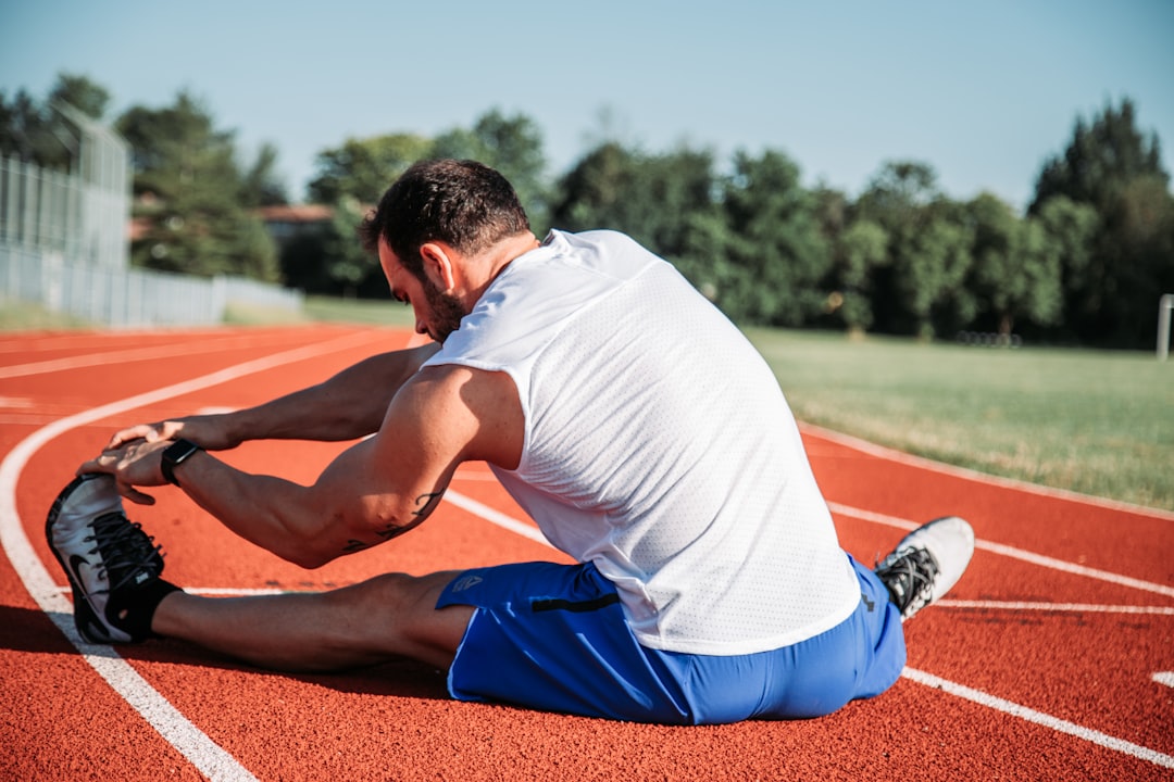 Atleta durante una fase di recupero e mobilità
